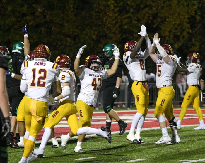 a Central Catholic West Linn 6A Oregon football semifinal November 17 2023 Taylor Balkom 35